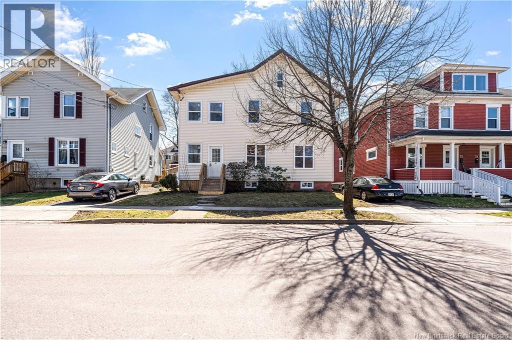 18 Cornell Street, Moncton, New Brunswick  E1C 2W1 - Photo 2 - NB128374