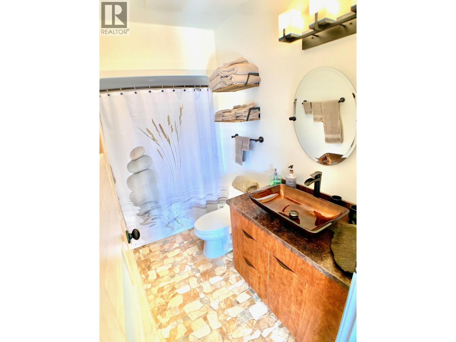 582 Radant Road, Kelowna, British Columbia  V1W 1A2 - Photo 23 - 10365460