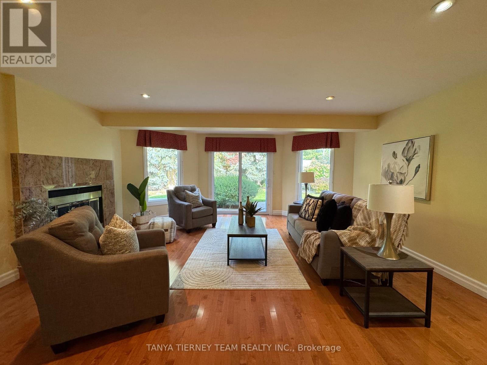 6 Lyndhurst Crescent, Whitby, Ontario  L1R 1E4 - Photo 16 - E12457293