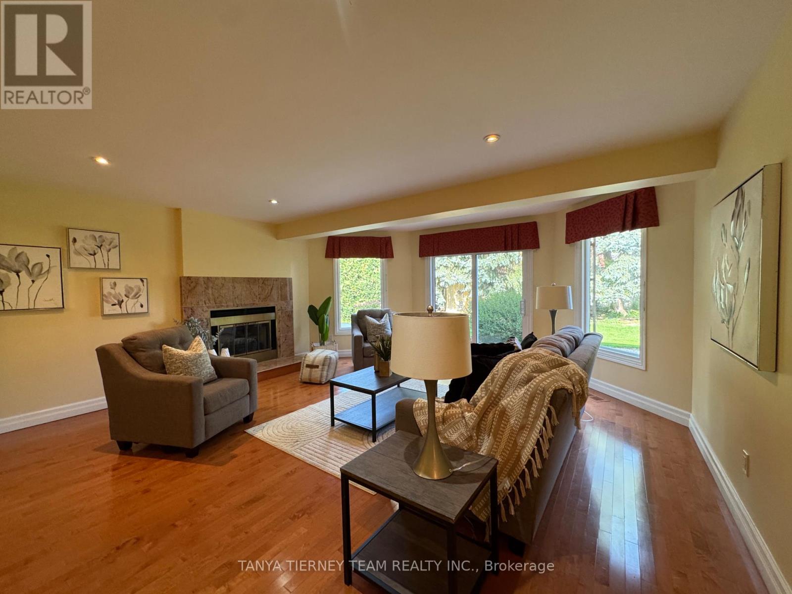 6 Lyndhurst Crescent, Whitby, Ontario  L1R 1E4 - Photo 17 - E12457293