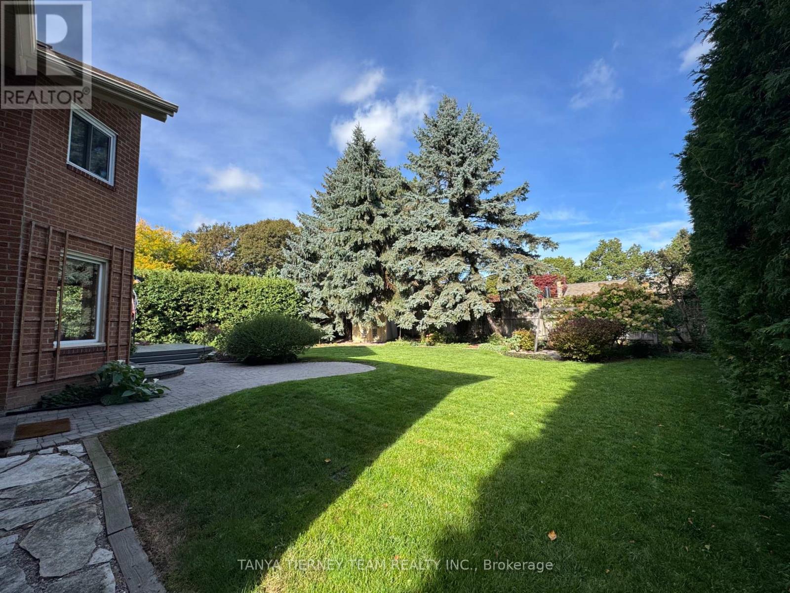 6 Lyndhurst Crescent, Whitby, Ontario  L1R 1E4 - Photo 28 - E12457293