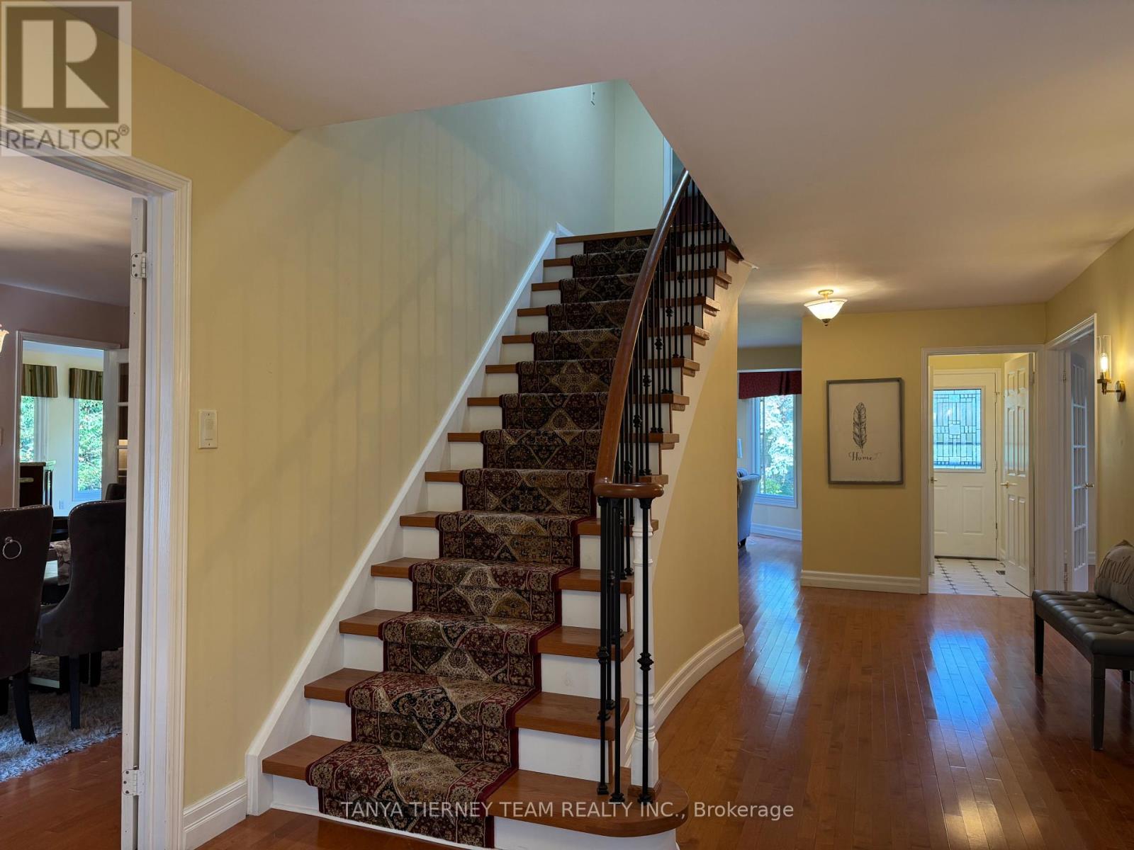 6 Lyndhurst Crescent, Whitby, Ontario  L1R 1E4 - Photo 5 - E12457293
