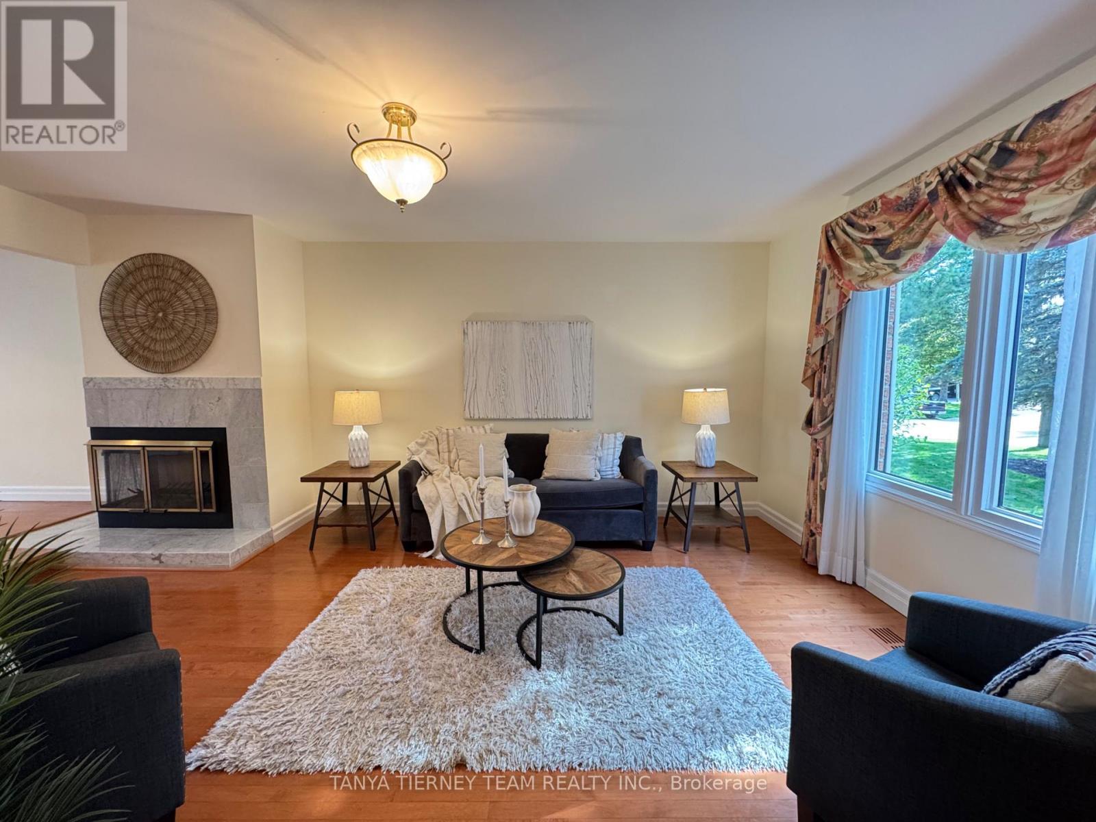 6 Lyndhurst Crescent, Whitby, Ontario  L1R 1E4 - Photo 6 - E12457293