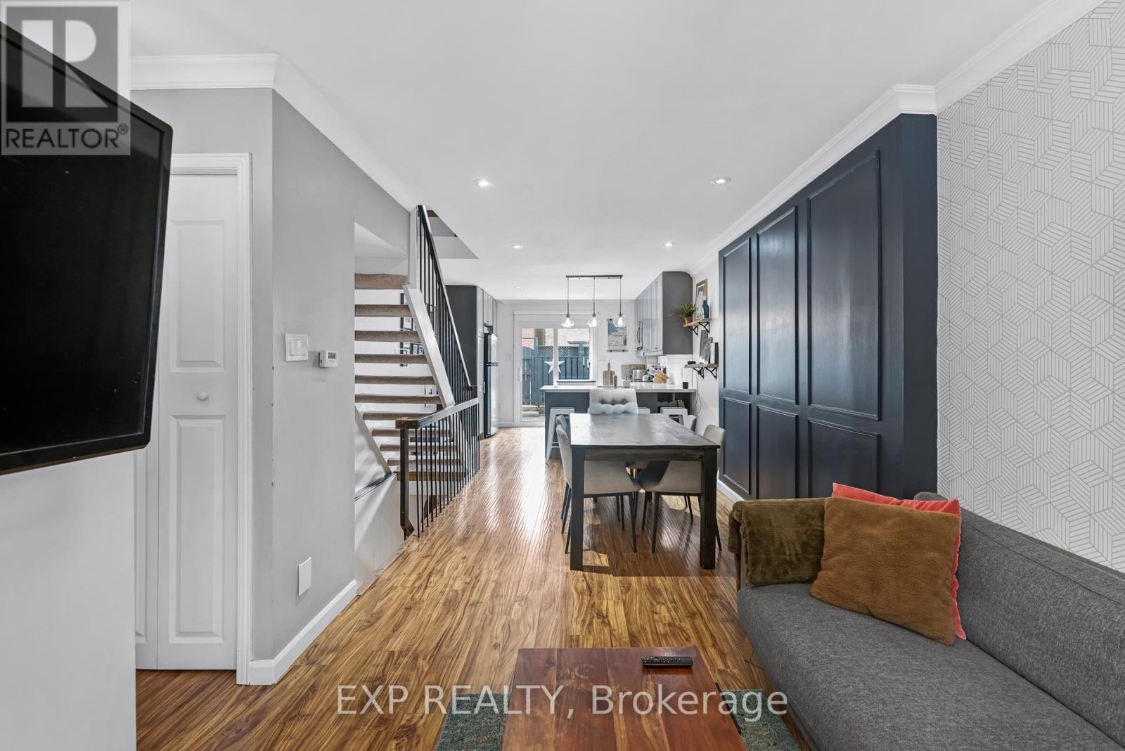 14 Lount Street, Toronto, Ontario  M4J 5A2 - Photo 6 - E12457346