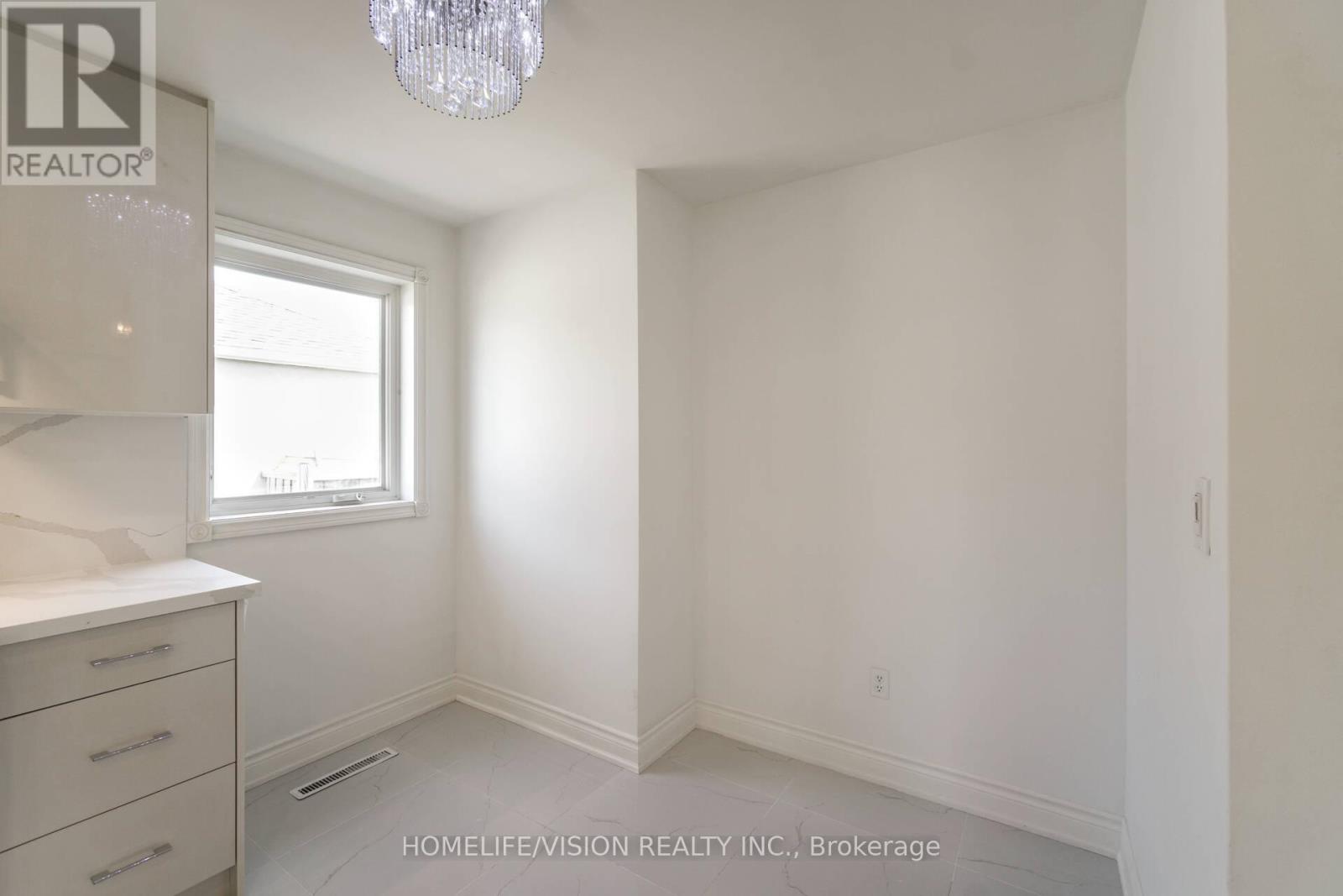 5 Orlando Boulevard, Toronto, Ontario  M1R 3N5 - Photo 14 - E12457356