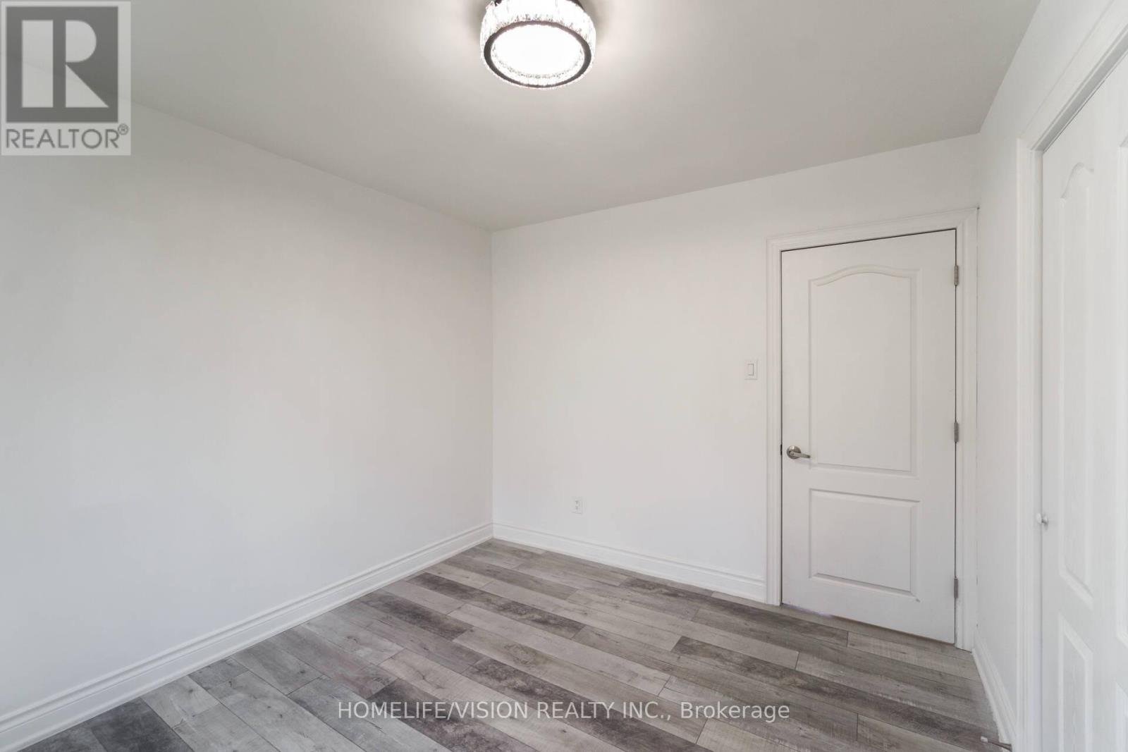 5 Orlando Boulevard, Toronto, Ontario  M1R 3N5 - Photo 17 - E12457356