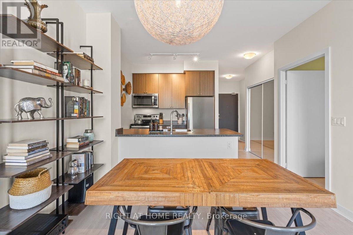 210 - 8 Trent Avenue, Toronto, Ontario  M4C 0A6 - Photo 14 - E12457376