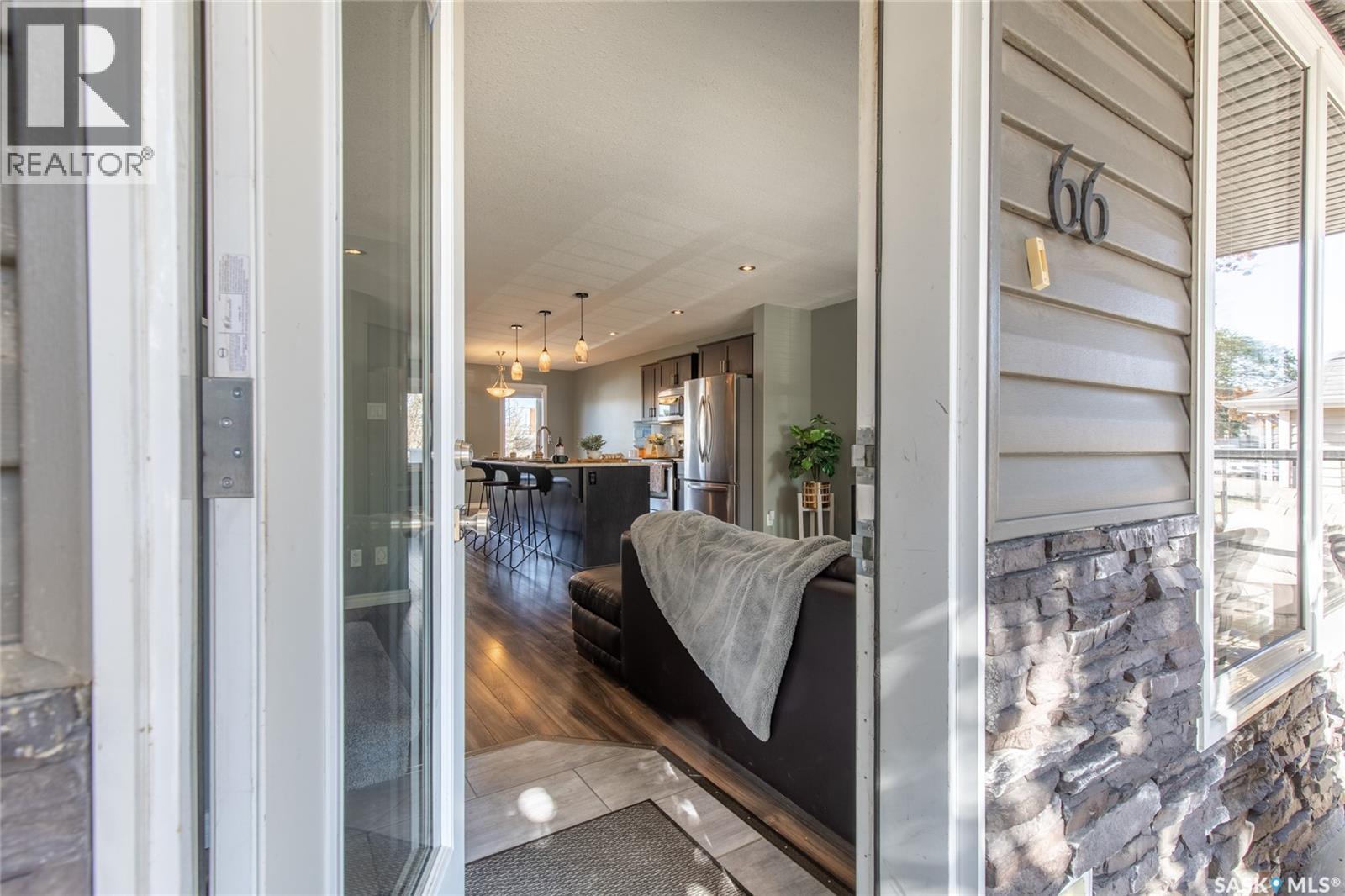 66 Iroquois Street E, Moose Jaw, Saskatchewan  S6H 4S8 - Photo 4 - SK020654