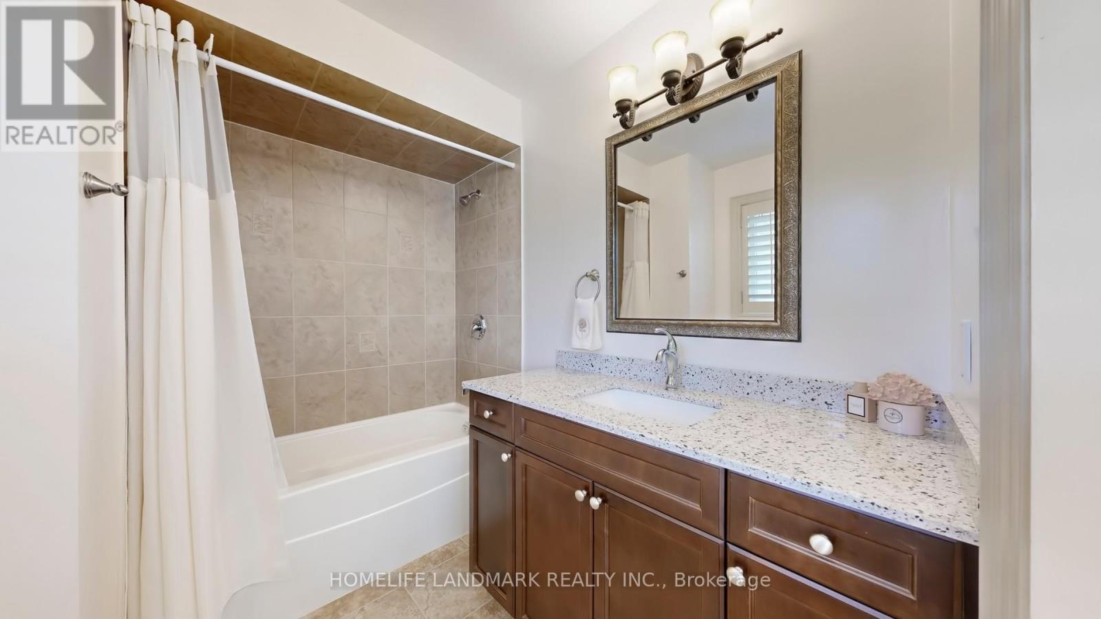 90 Offord Crescent, Aurora, Ontario  L4G 0K5 - Photo 33 - N12430949