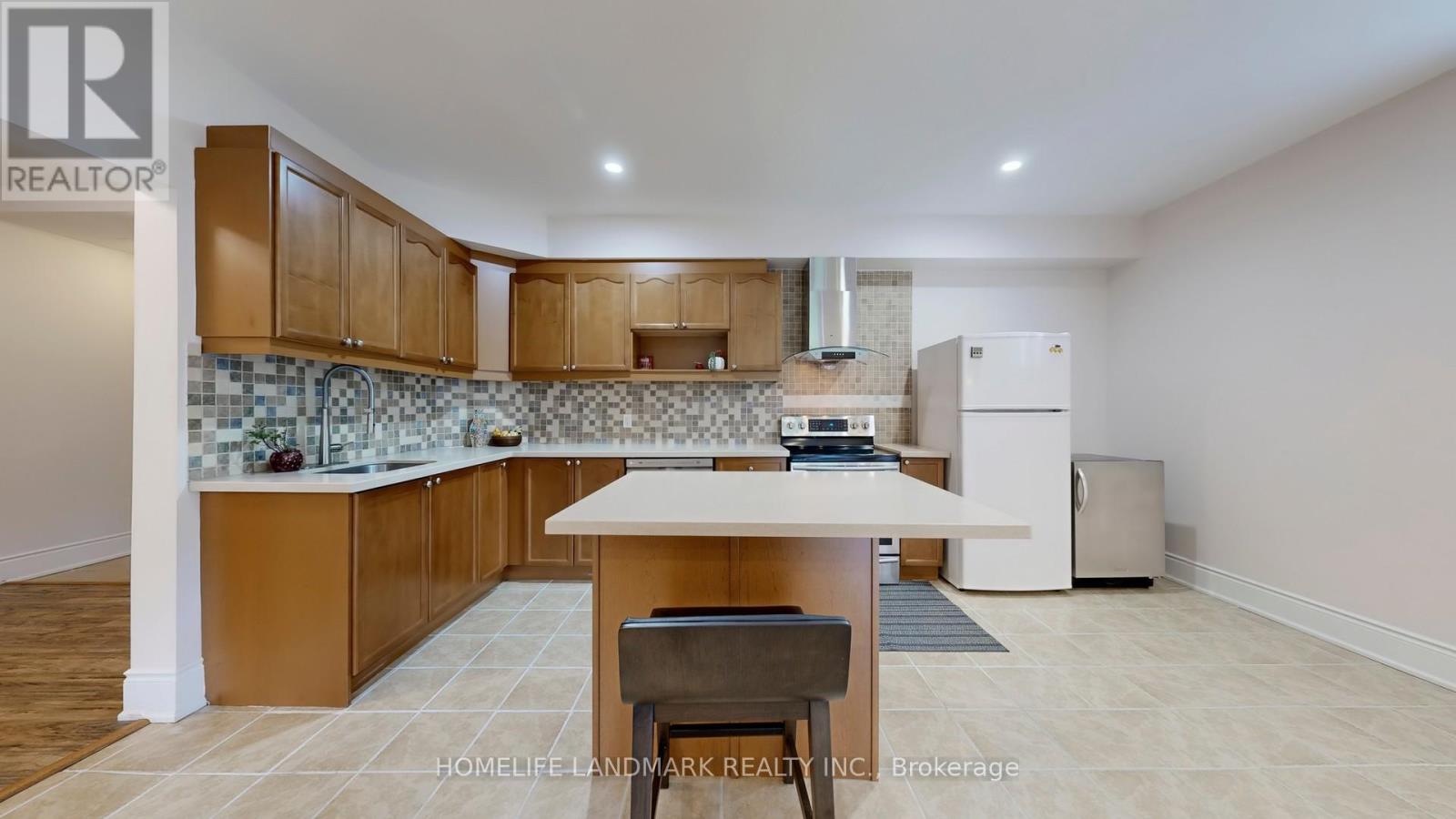90 Offord Crescent, Aurora, Ontario  L4G 0K5 - Photo 37 - N12430949