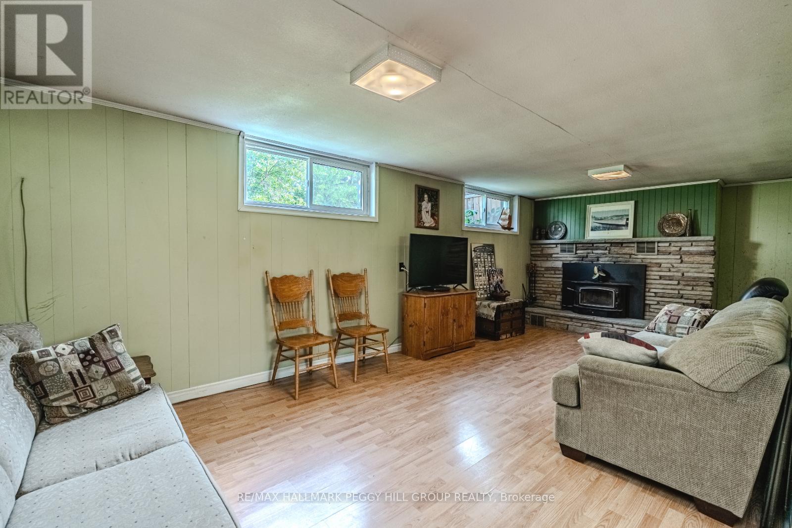 250 Sunnybrae Avenue, Innisfil, Ontario  L9S 1J1 - Photo 9 - N12457312