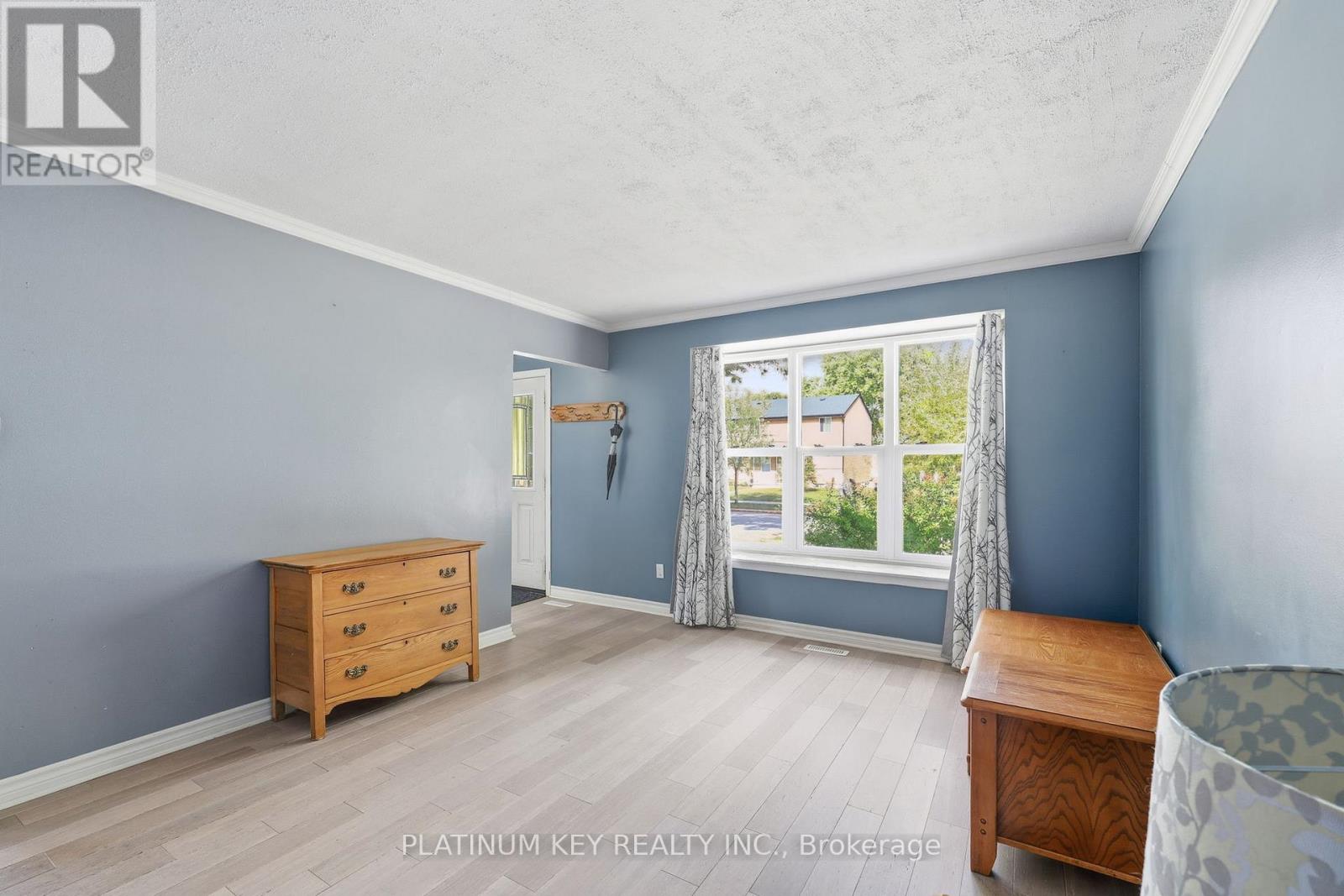 33 Court Lane, London East, Ontario  N5W 5M6 - Photo 12 - X12455251
