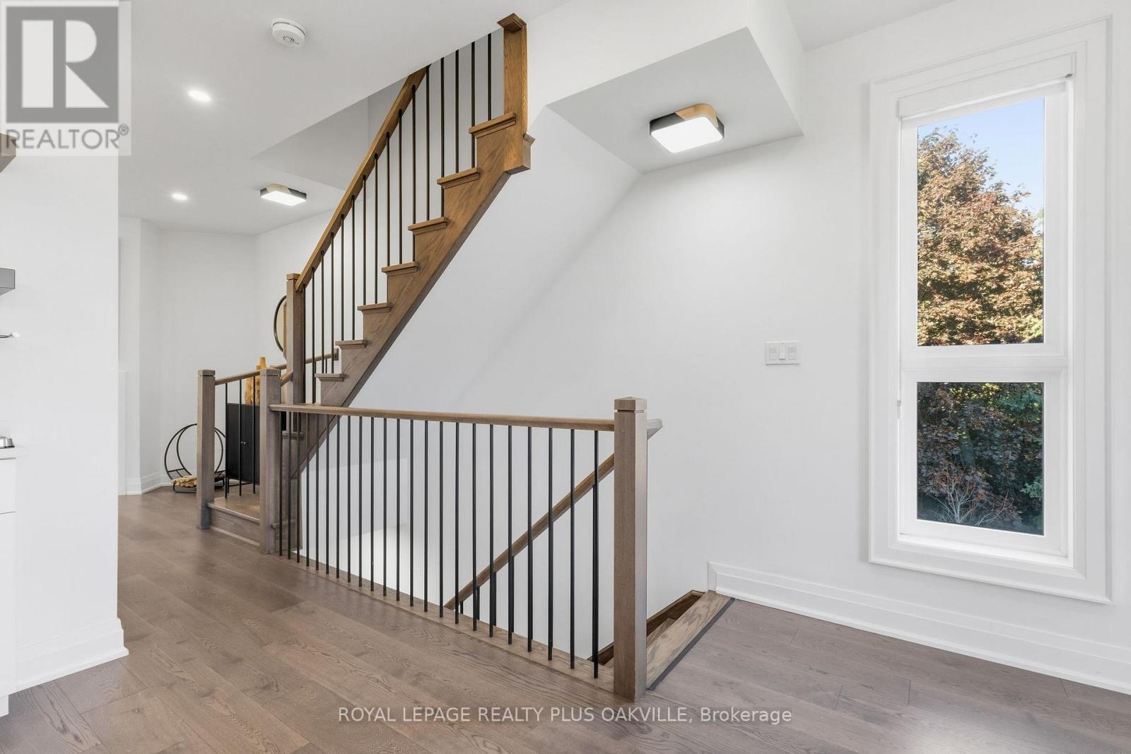 3228 Ellyn Common, Burlington, Ontario  L7N 0A3 - Photo 11 - W12457294