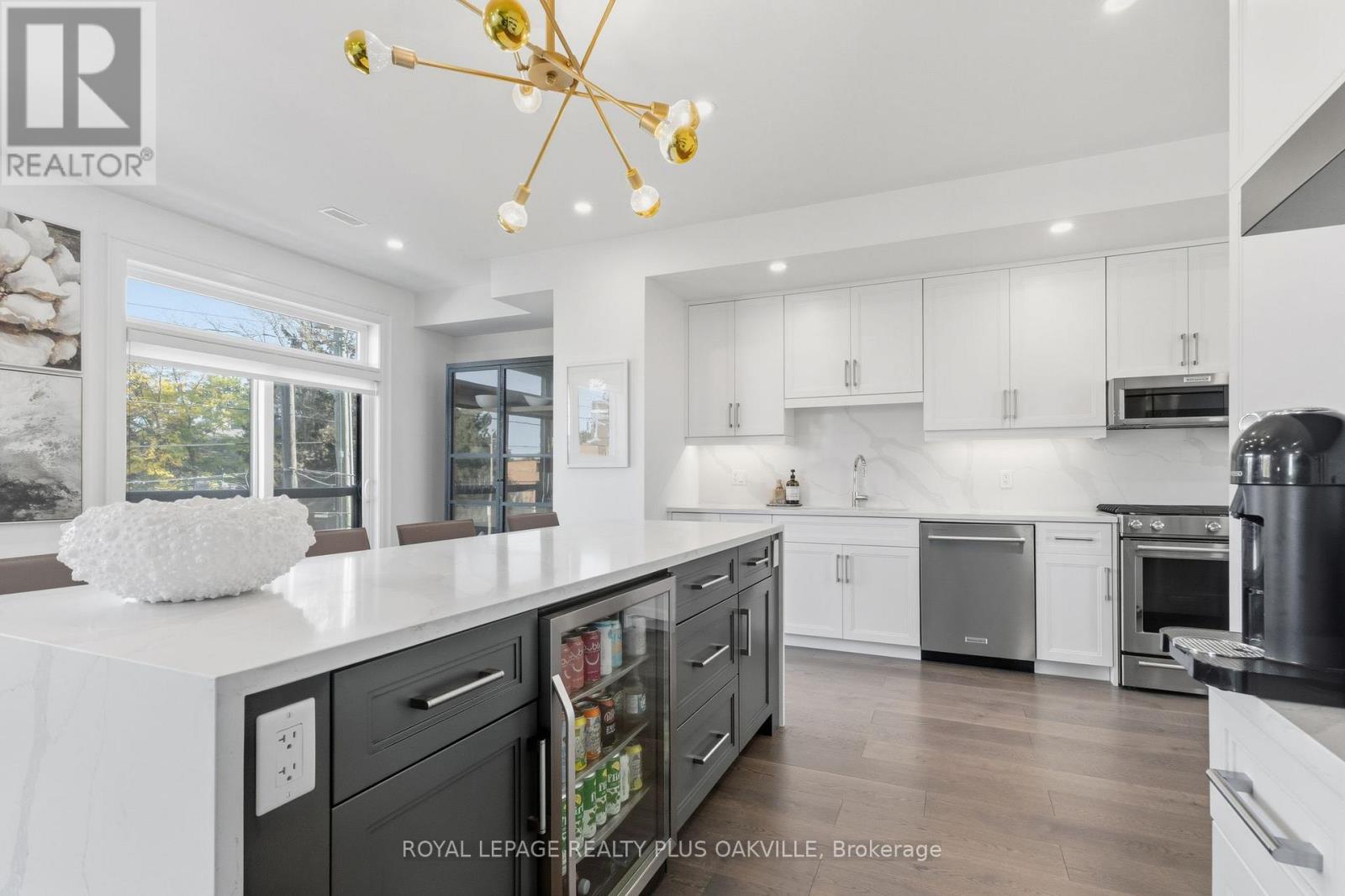 3228 Ellyn Common, Burlington, Ontario  L7N 0A3 - Photo 14 - W12457294