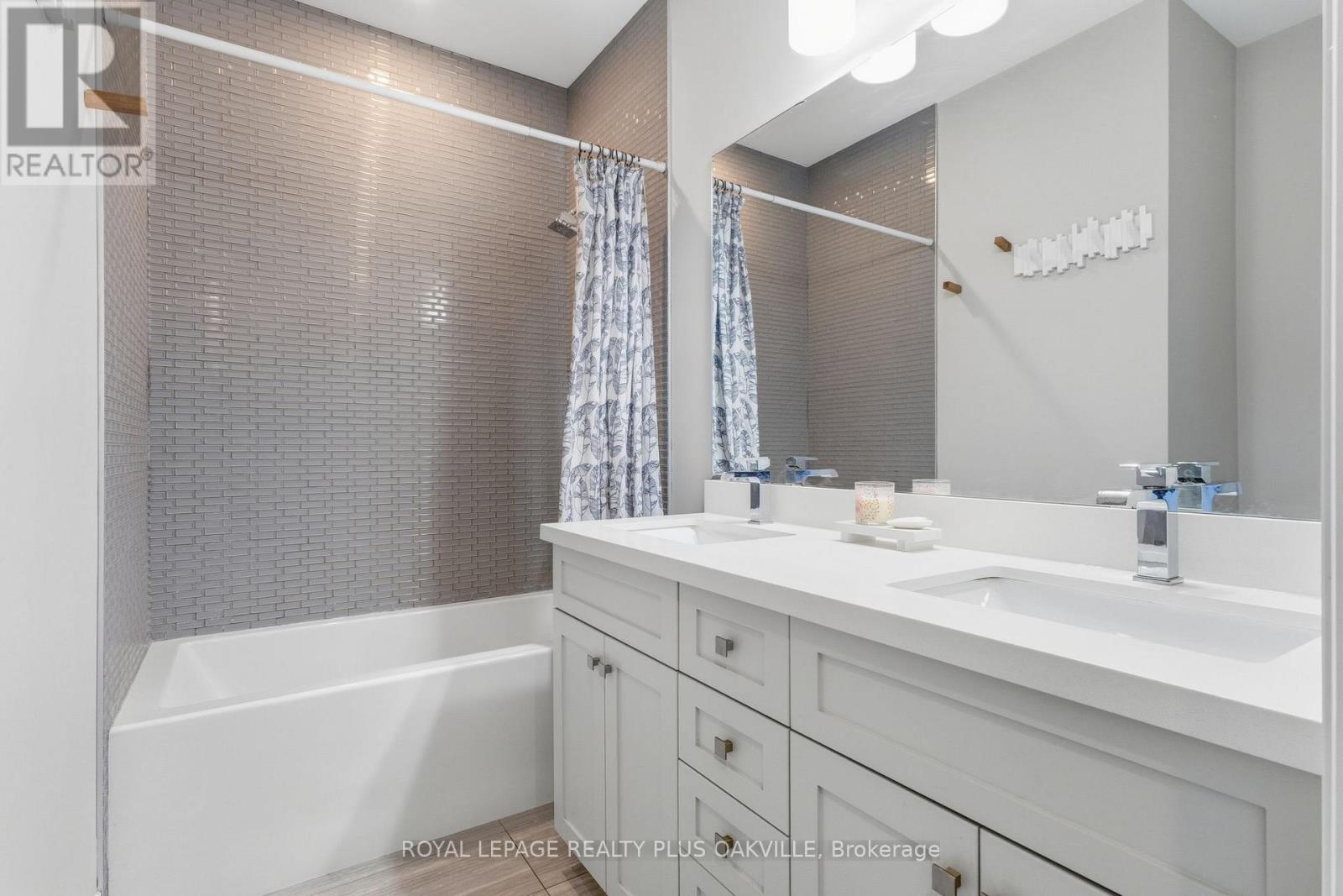 3228 Ellyn Common, Burlington, Ontario  L7N 0A3 - Photo 33 - W12457294