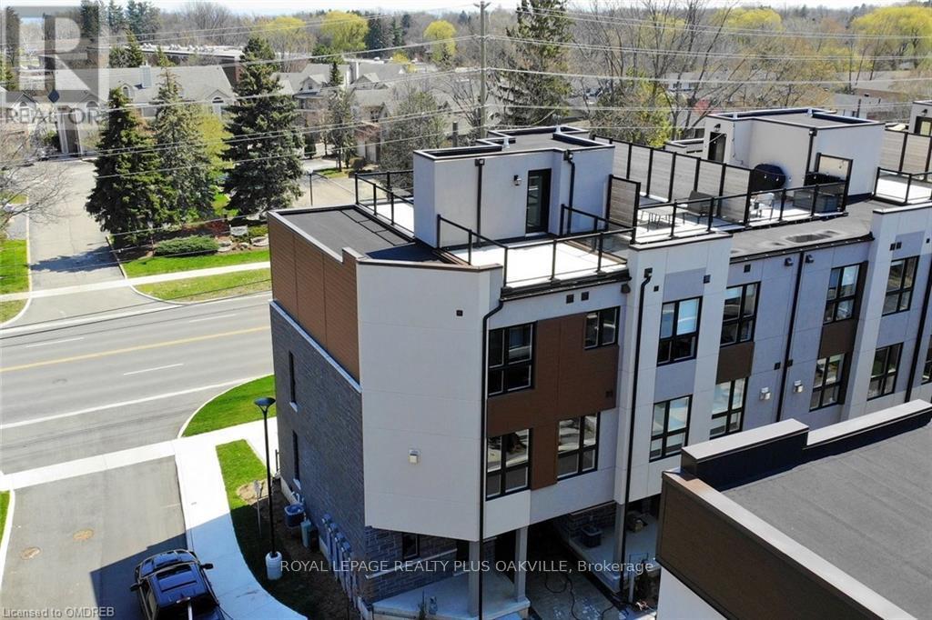 3228 Ellyn Common, Burlington, Ontario  L7N 0A3 - Photo 36 - W12457294