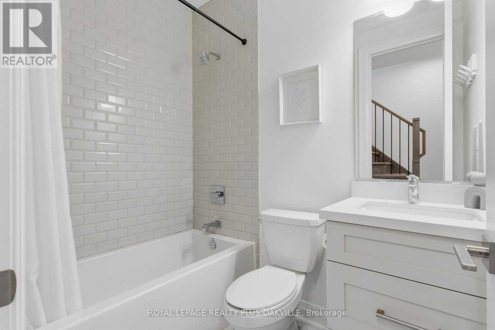 3228 Ellyn Common, Burlington, Ontario  L7N 0A3 - Photo 6 - W12457294
