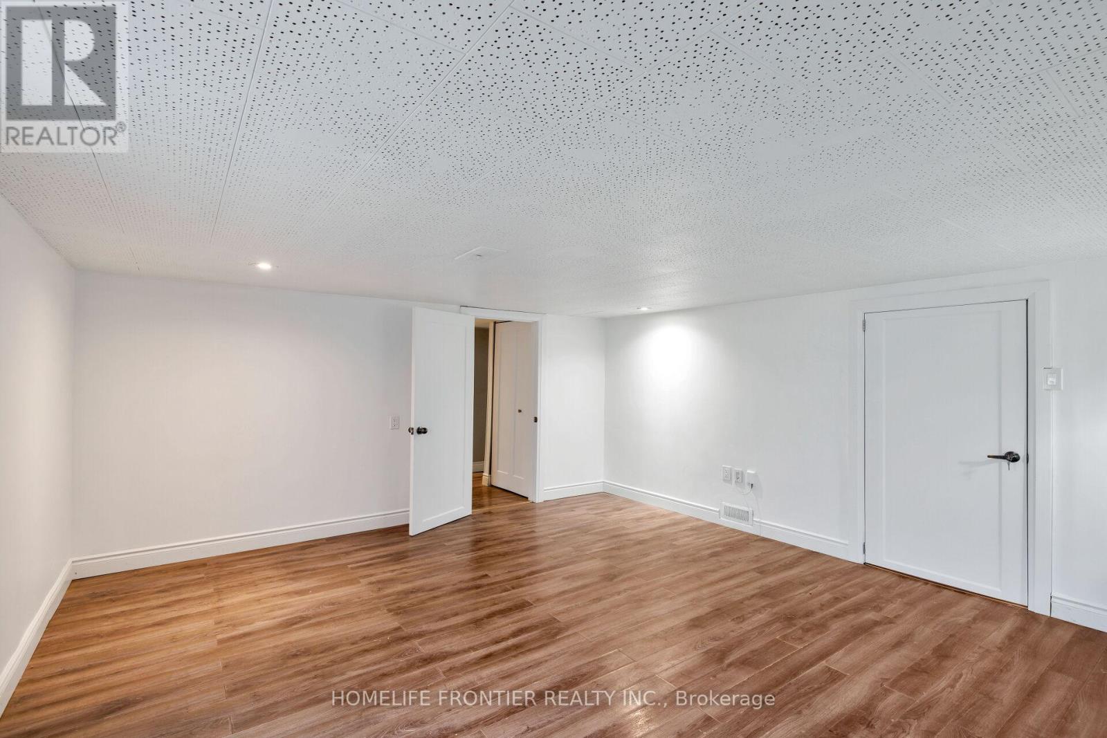 Lower Level - 23 Alhart Drive, Toronto, Ontario  M9V 2M8 - Photo 8 - W12457301