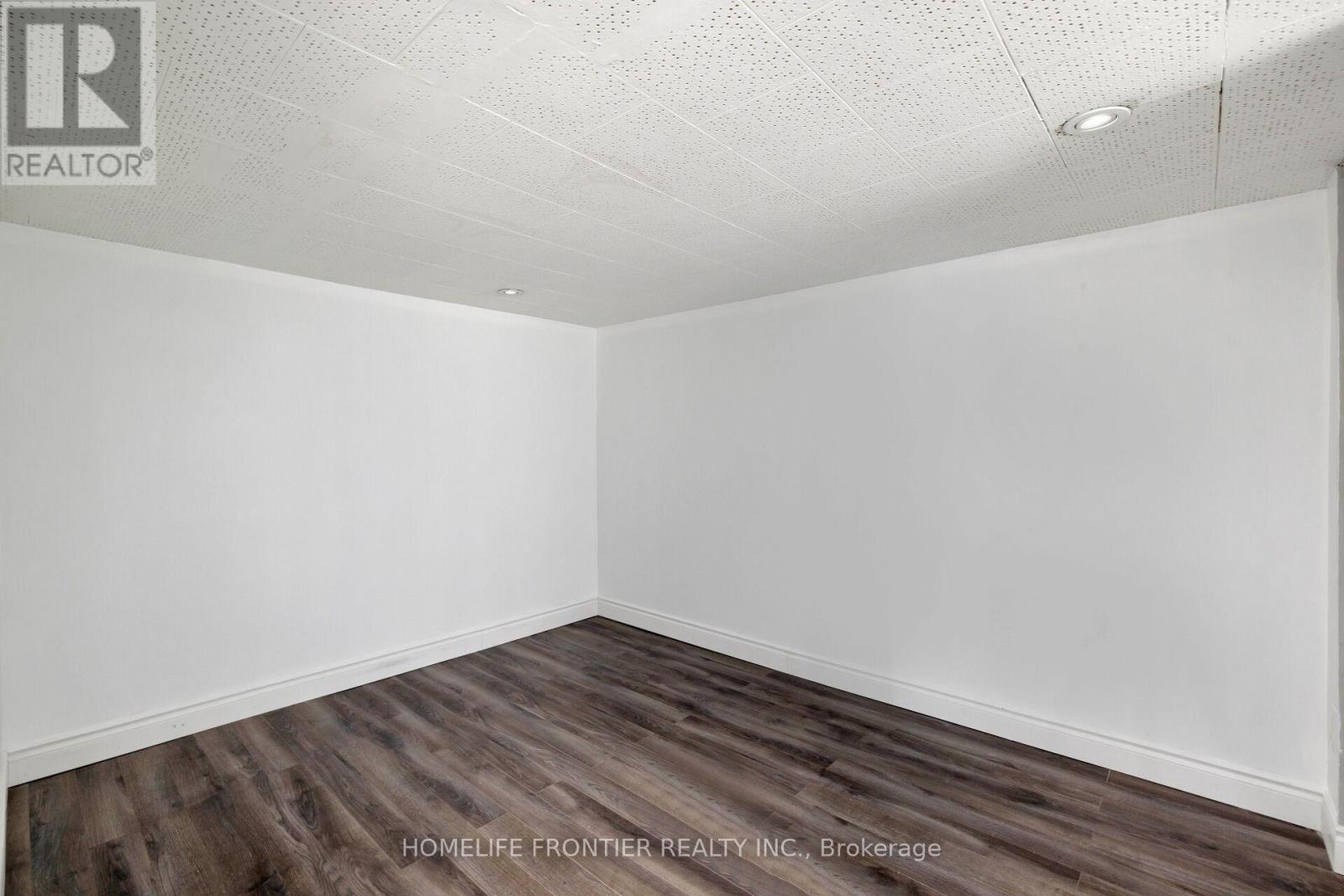 Lower Level - 23 Alhart Drive, Toronto, Ontario  M9V 2M8 - Photo 9 - W12457301