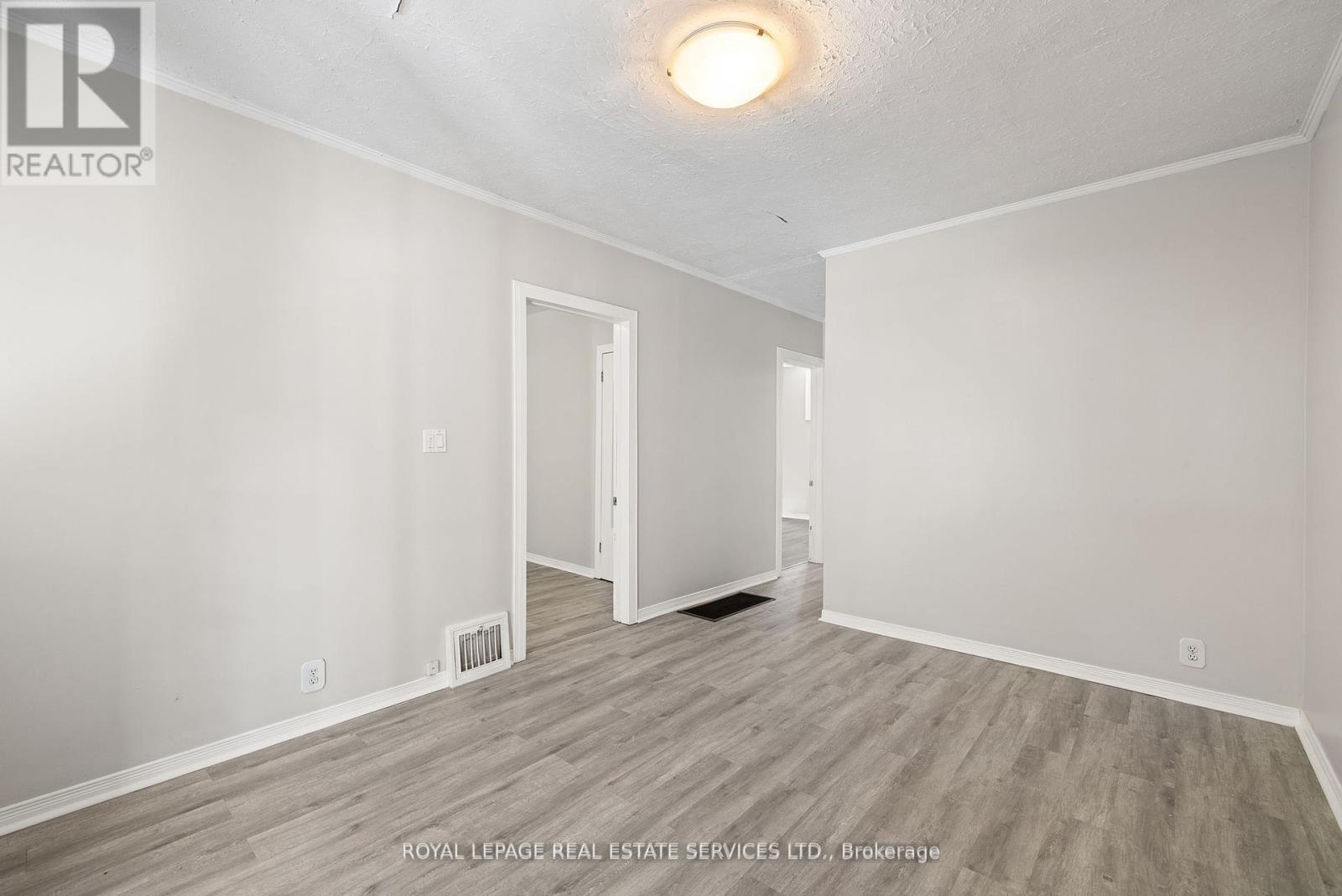 37 Simpson Avenue, Toronto, Ontario  M8Z 1C9 - Photo 4 - W12457313