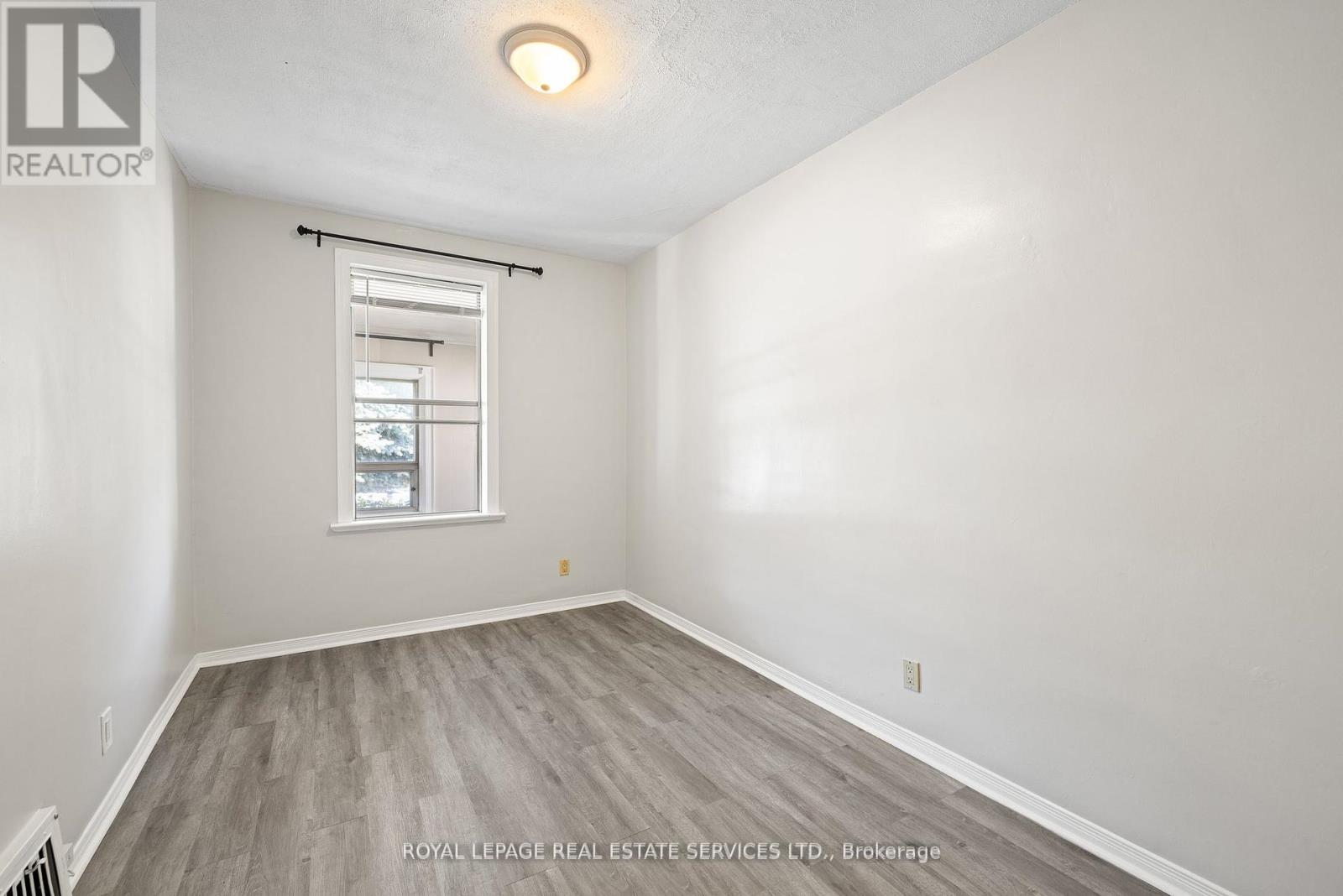 37 Simpson Avenue, Toronto, Ontario  M8Z 1C9 - Photo 6 - W12457313