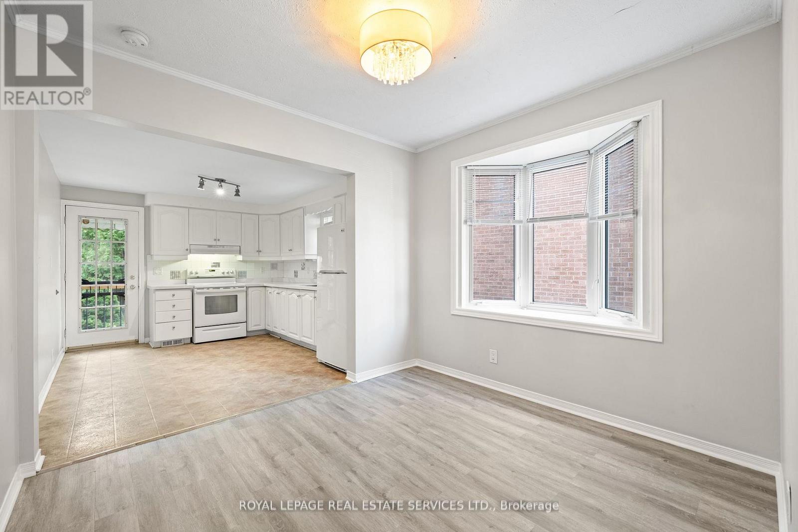 37 Simpson Avenue, Toronto, Ontario  M8Z 1C9 - Photo 9 - W12457313