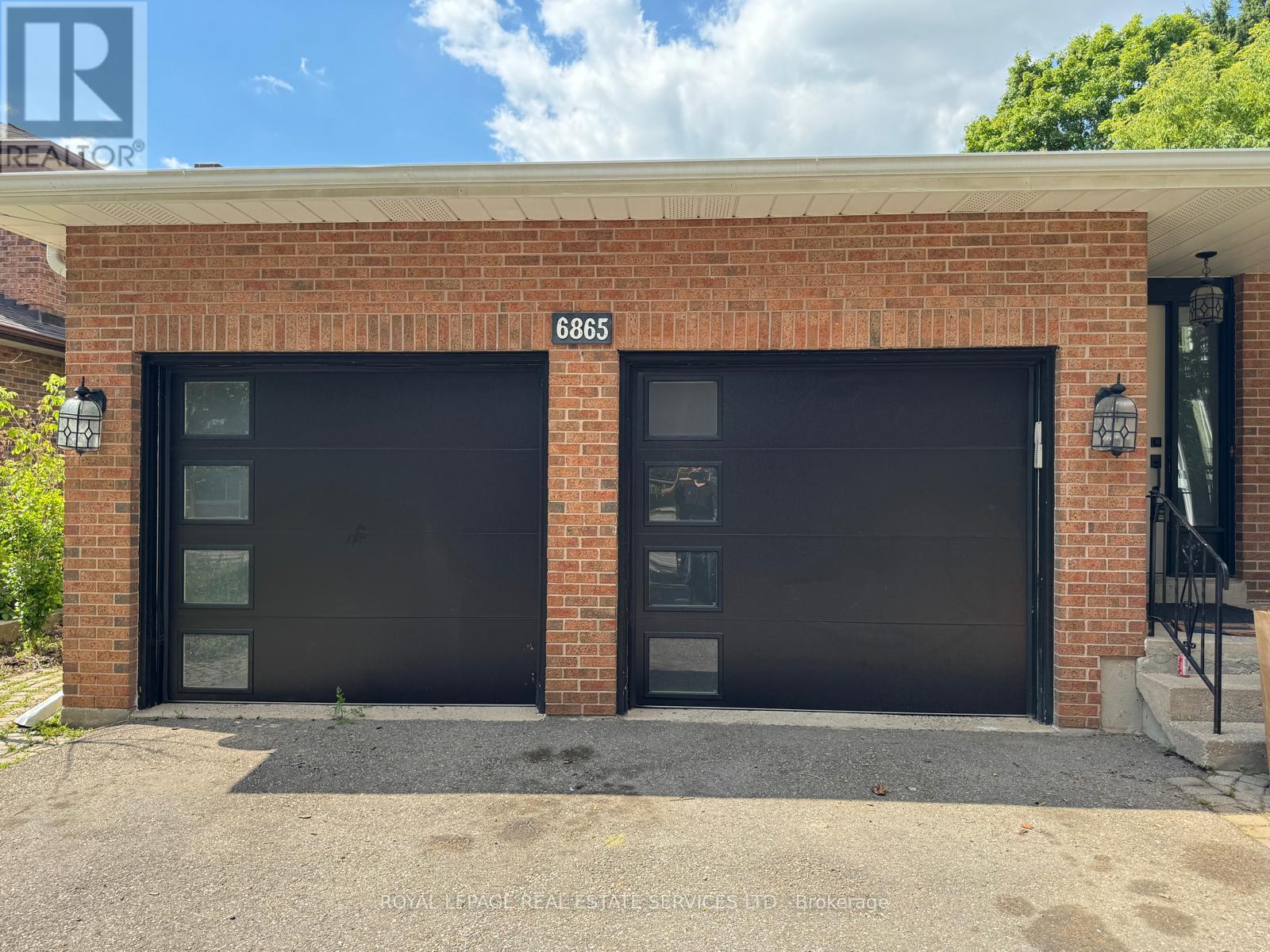 6865 MAIN STREET W, Milton, Ontario