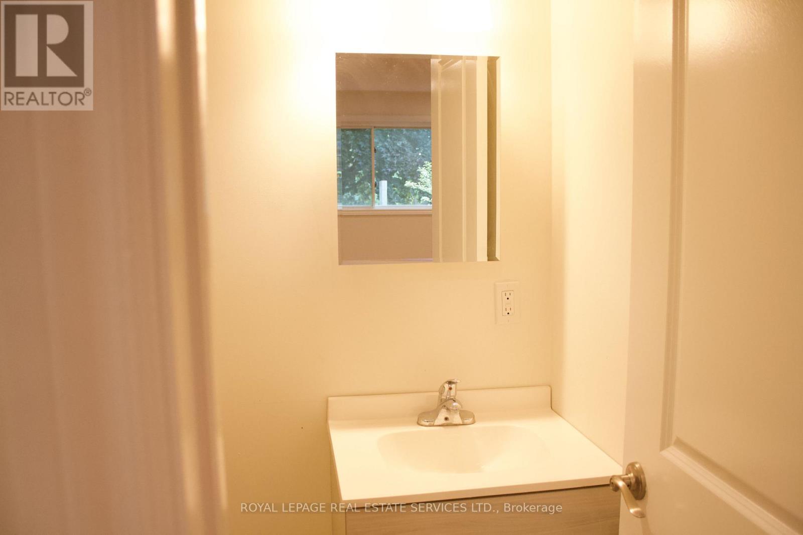 6865 Main Street W, Milton, Ontario  L9T 7Z5 - Photo 30 - W12457317