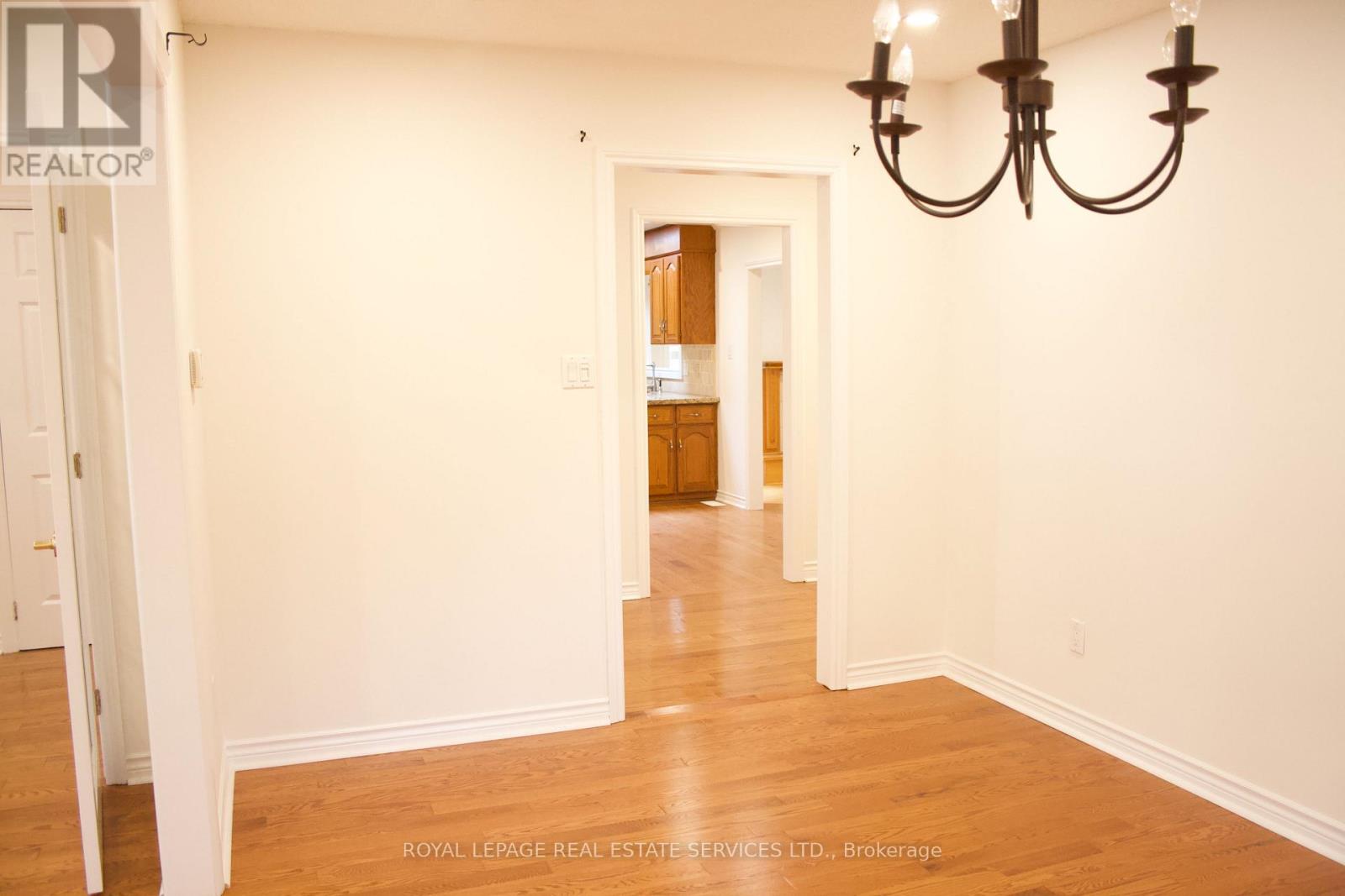6865 Main Street W, Milton, Ontario  L9T 7Z5 - Photo 9 - W12457317