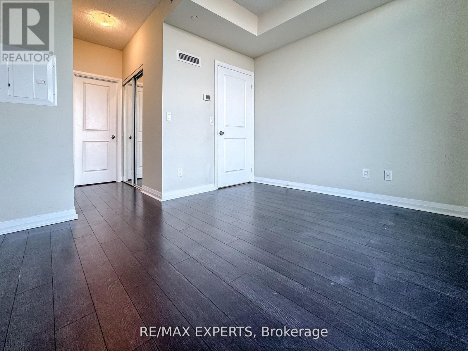 504 - 55 Eglinton Avenue W, Mississauga, Ontario  L5R 0E4 - Photo 26 - W12457318