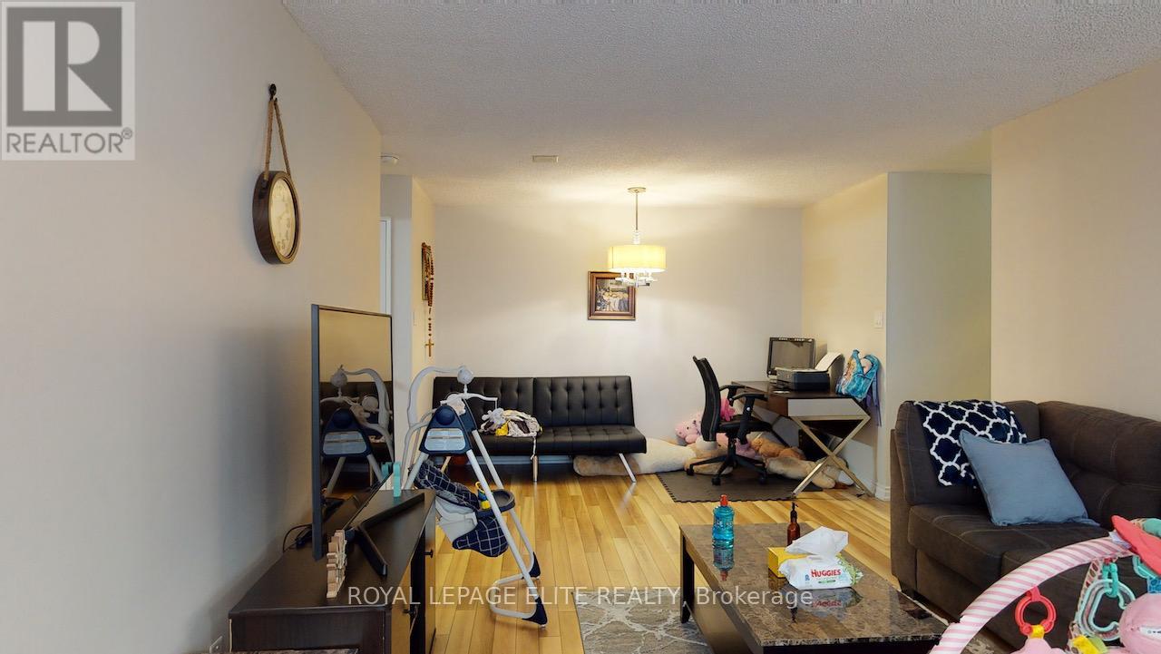 202 - 700 Constellation Drive, Mississauga, Ontario  L5R 3G8 - Photo 4 - W12457329
