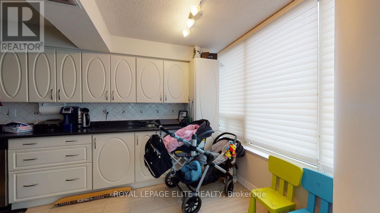 202 - 700 Constellation Drive, Mississauga, Ontario  L5R 3G8 - Photo 6 - W12457329