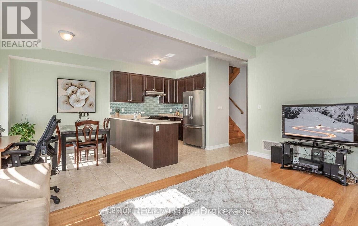 126 Footbridge Crescent, Brampton, Ontario  L6R 0T9 - Photo 9 - W12457338
