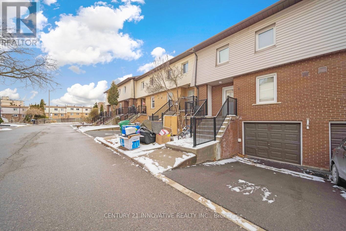 5 - 3175 KIRWIN AVENUE, Mississauga, Ontario