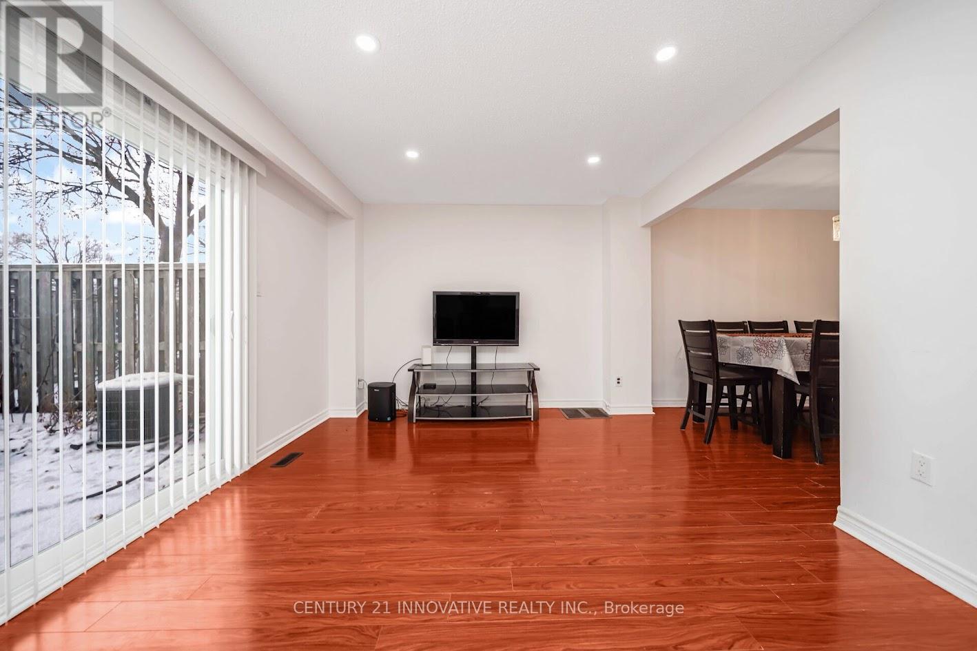 5 - 3175 Kirwin Avenue, Mississauga, Ontario  L5A 3M4 - Photo 13 - W12457348