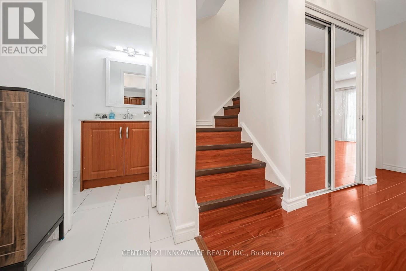 5 - 3175 Kirwin Avenue, Mississauga, Ontario  L5A 3M4 - Photo 17 - W12457348
