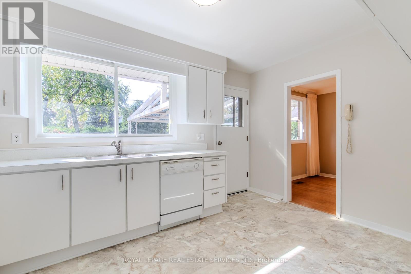 264 Tottenham Road, Burlington, Ontario  L7L 4G7 - Photo 20 - W12457349