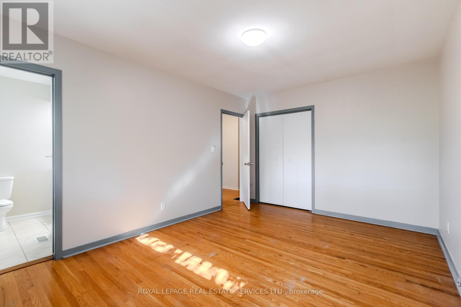 264 Tottenham Road, Burlington, Ontario  L7L 4G7 - Photo 26 - W12457349
