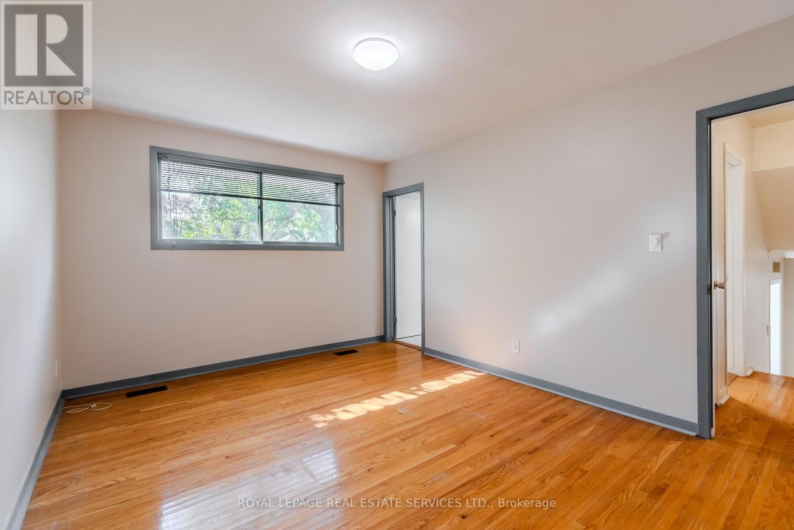 264 Tottenham Road, Burlington, Ontario  L7L 4G7 - Photo 28 - W12457349