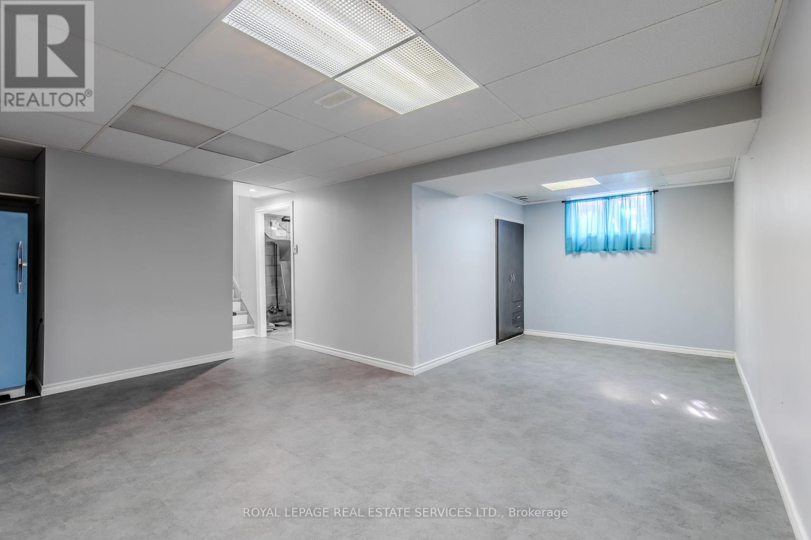 264 Tottenham Road, Burlington, Ontario  L7L 4G7 - Photo 38 - W12457349