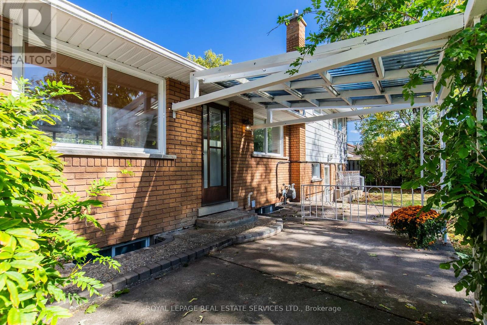 264 Tottenham Road, Burlington, Ontario  L7L 4G7 - Photo 43 - W12457349