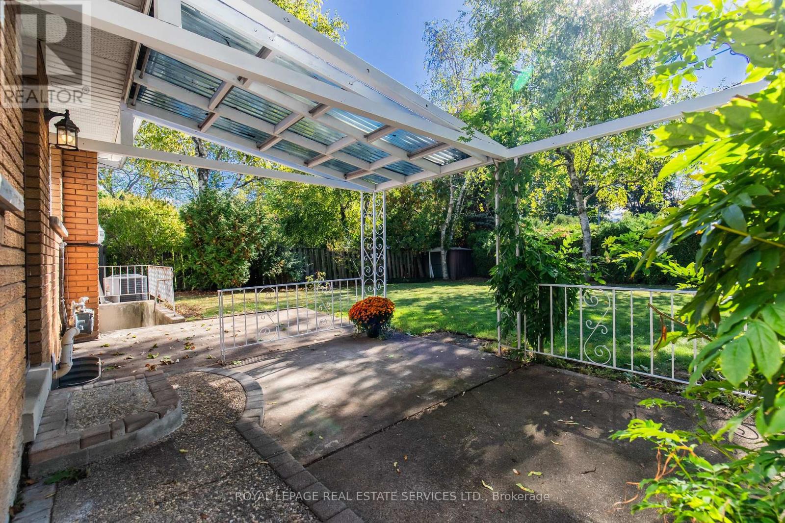 264 Tottenham Road, Burlington, Ontario  L7L 4G7 - Photo 44 - W12457349