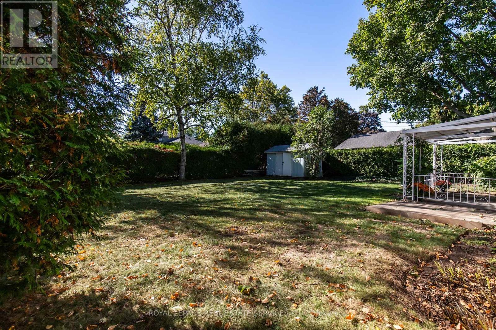 264 Tottenham Road, Burlington, Ontario  L7L 4G7 - Photo 47 - W12457349