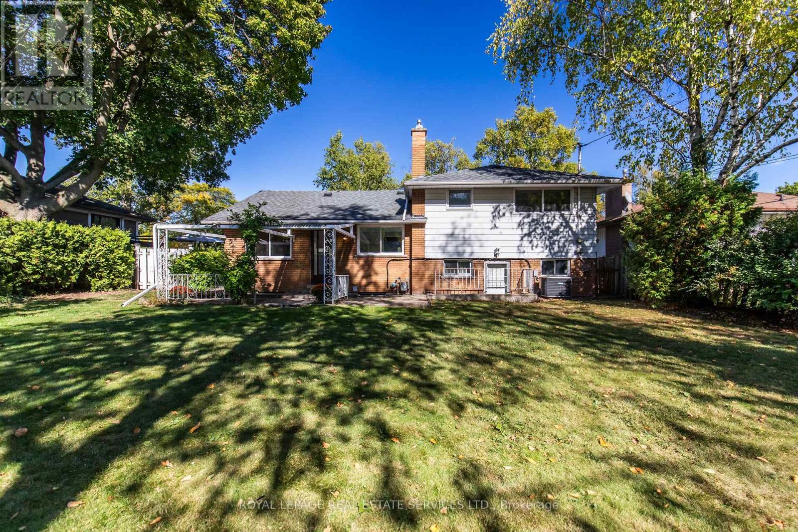 264 Tottenham Road, Burlington, Ontario  L7L 4G7 - Photo 50 - W12457349
