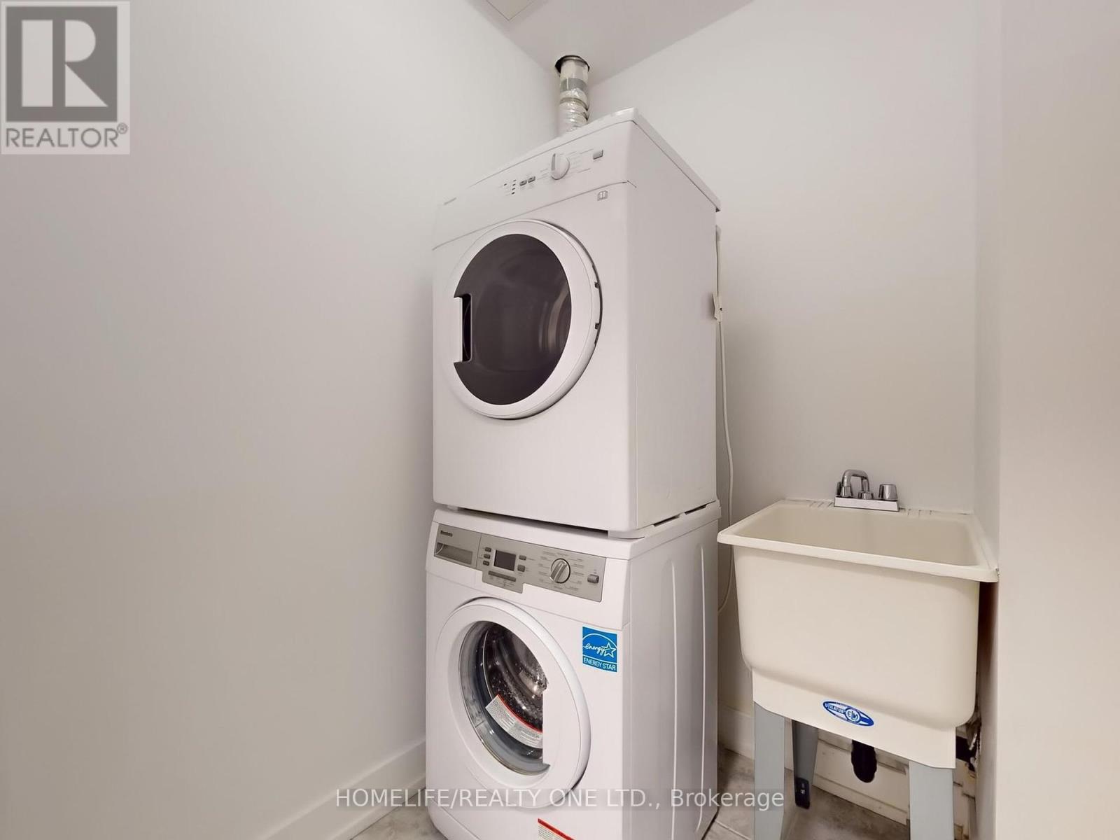 Th 41 - 3 Elsie Lane, Toronto, Ontario  M6P 0B8 - Photo 27 - W12457357