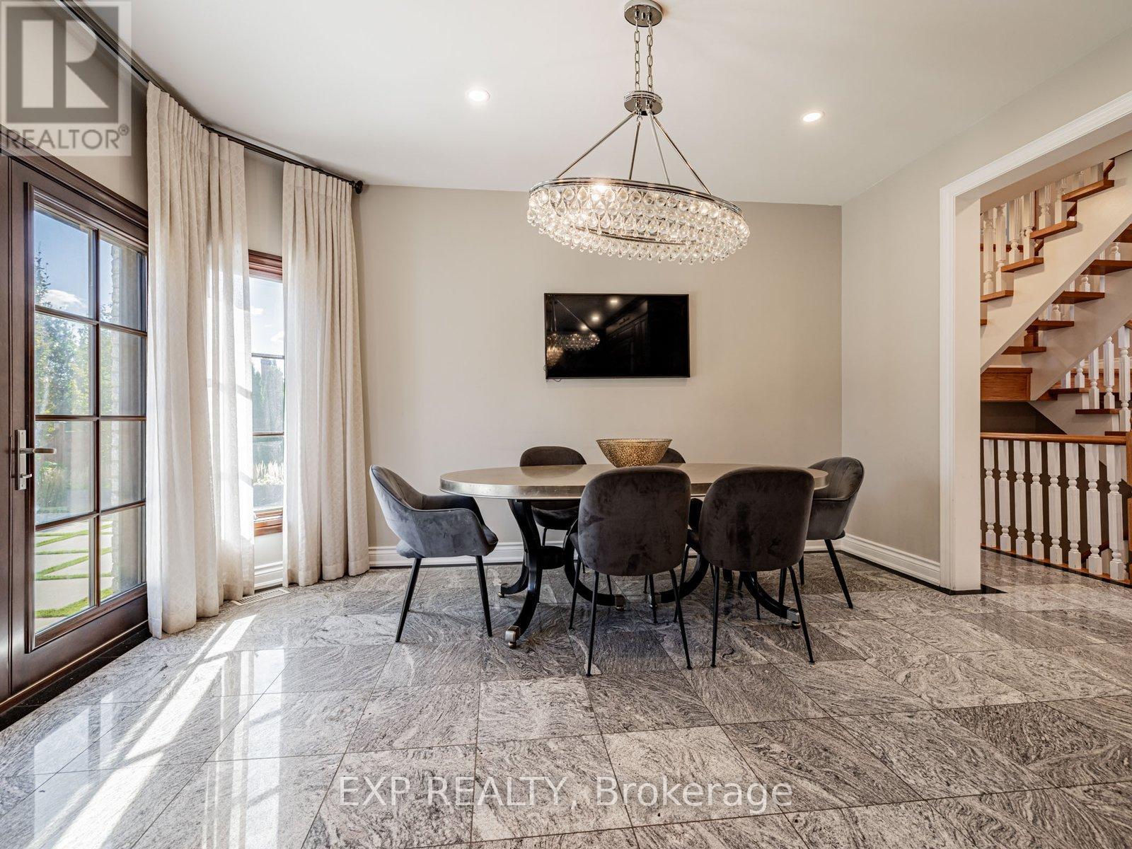 13 Bourdon Avenue, Toronto, Ontario  M6L 2Y7 - Photo 16 - W12457369