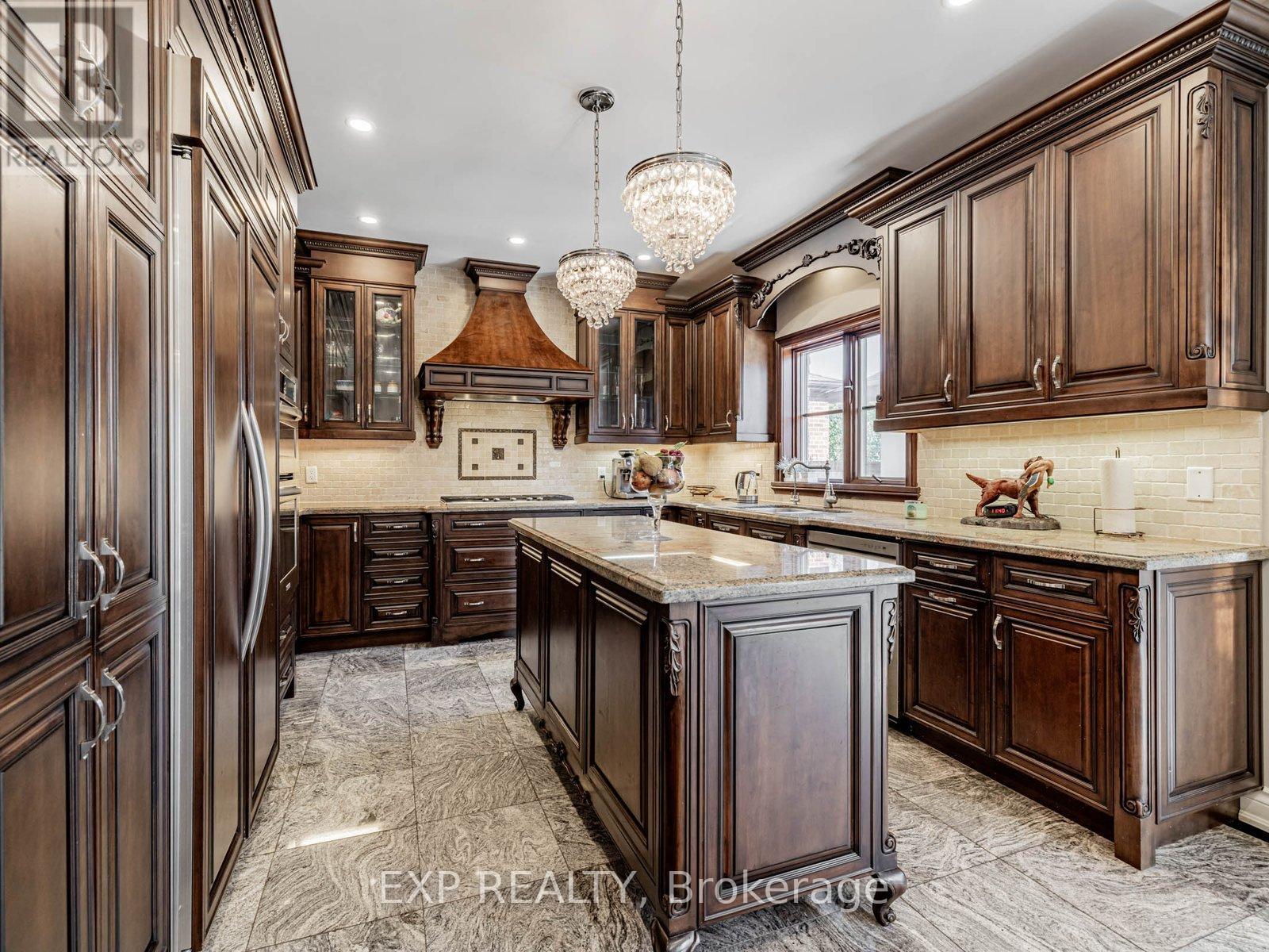 13 Bourdon Avenue, Toronto, Ontario  M6L 2Y7 - Photo 18 - W12457369