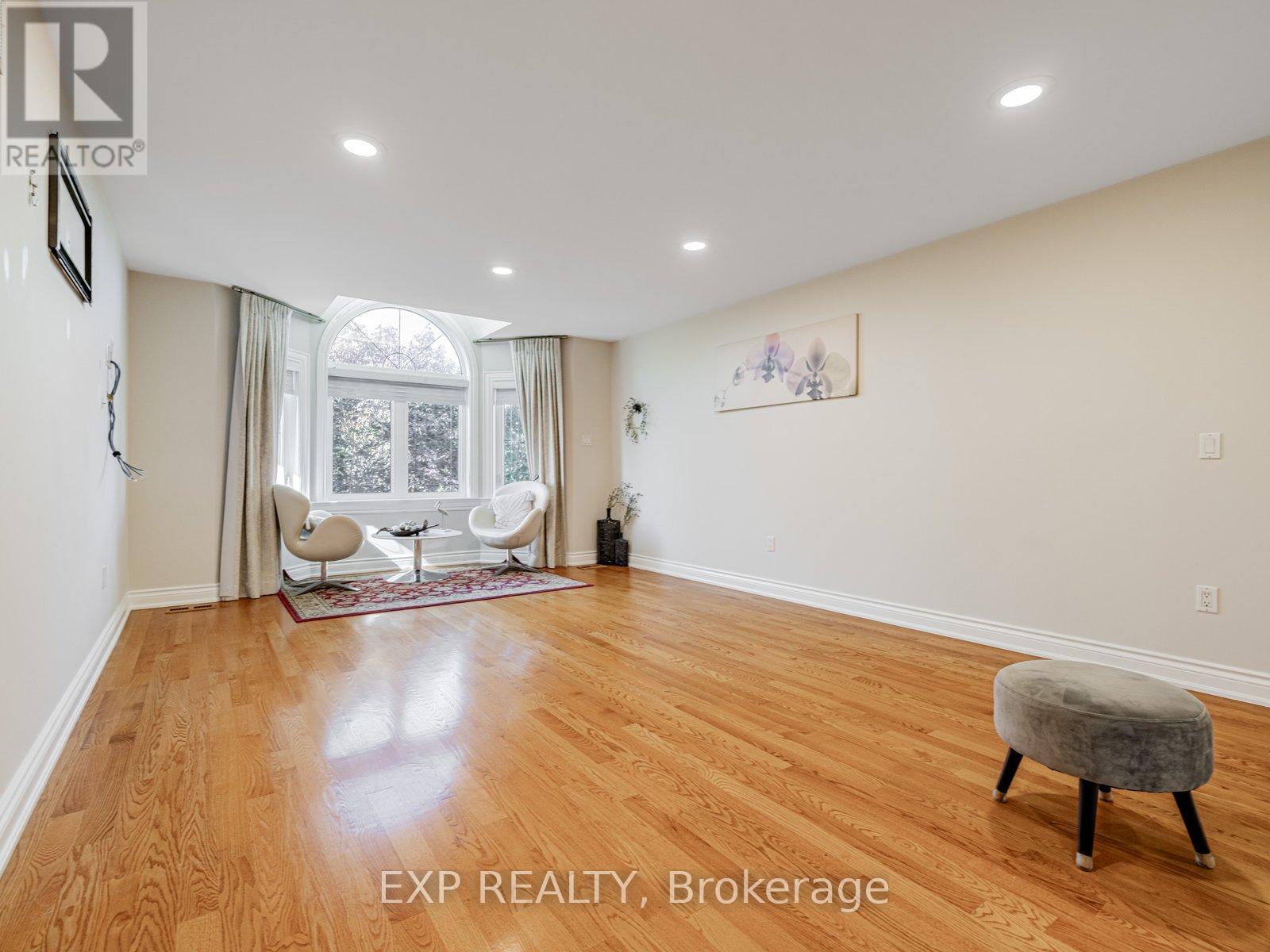13 Bourdon Avenue, Toronto, Ontario  M6L 2Y7 - Photo 20 - W12457369
