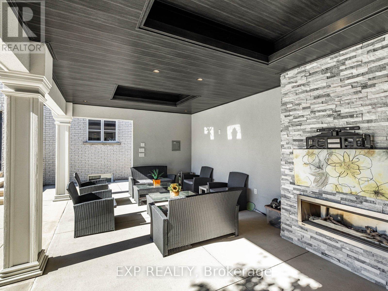 13 Bourdon Avenue, Toronto, Ontario  M6L 2Y7 - Photo 40 - W12457369