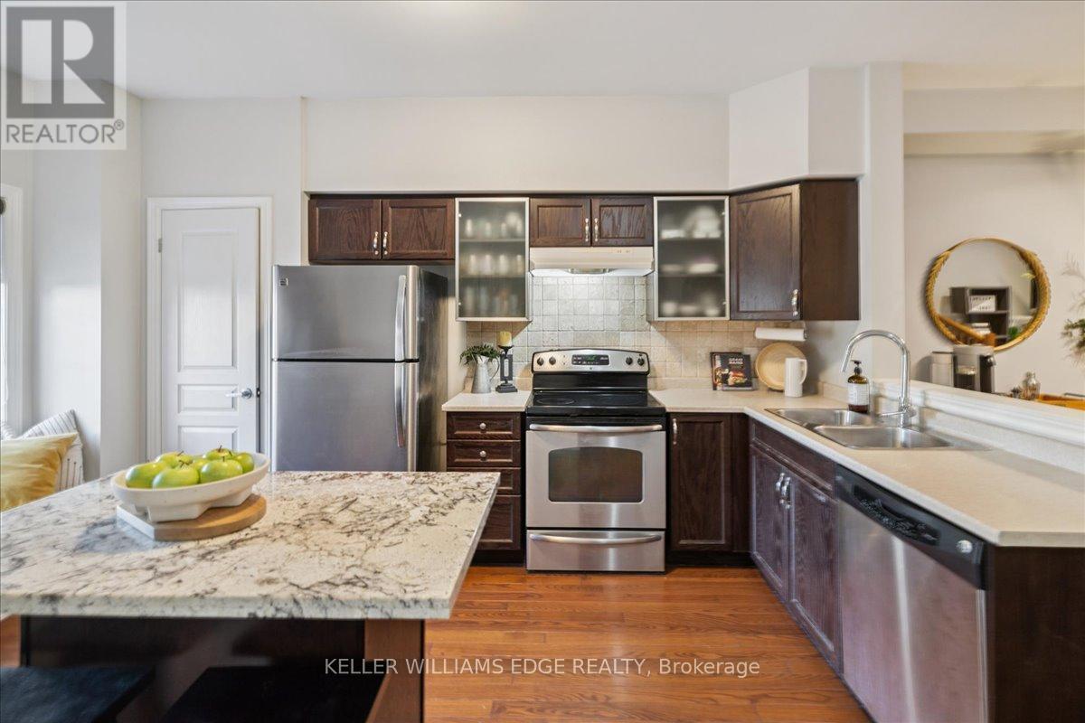 4258 Ingram Common, Burlington, Ontario  L7L 0C4 - Photo 10 - W12457373